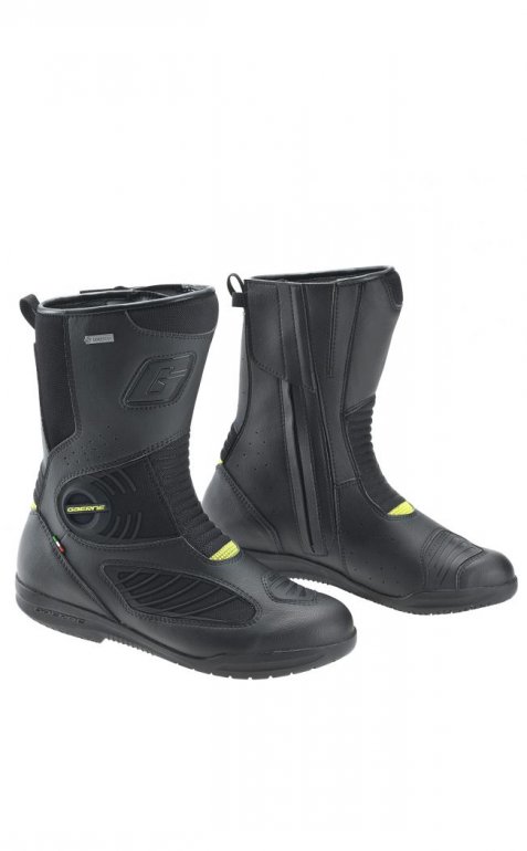 Image of GAERNE G-AIR GORE-TEX BOOT - BLACK